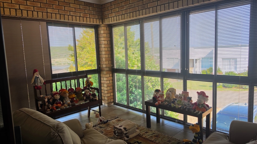 4 Bedroom Property for Sale in Stilbaai Wes Western Cape